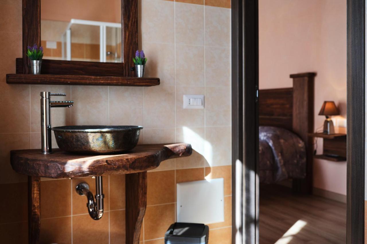 Hotel Circolo Operaio Acli Colloro Esterno foto